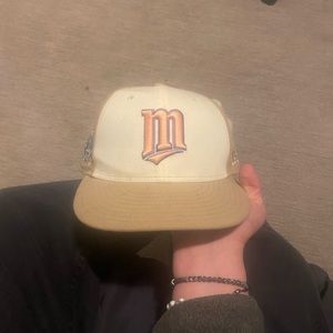 Mn Twins Fitted hat